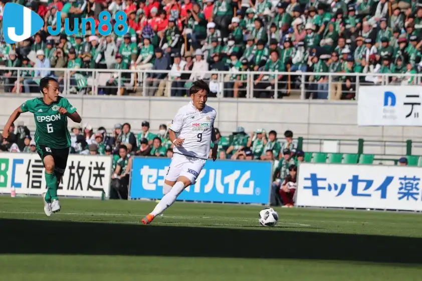 Phân tích trận đấu Yamaga và Osaka: Lợi thế nghiêng về đội khách 10 e72076e4f2f9adcda847c4d8bc4650c5 005508