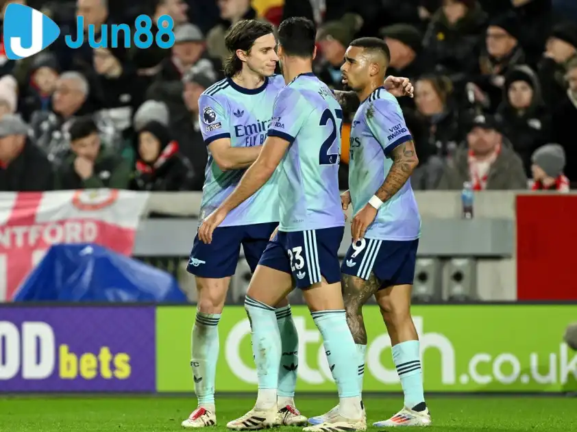 Phân tích Trận Đấu Arsenal Gặp Brentford: Cuộc Chiến Nảy Lửa Tại Thủ Đô London 5 arsenal 205505